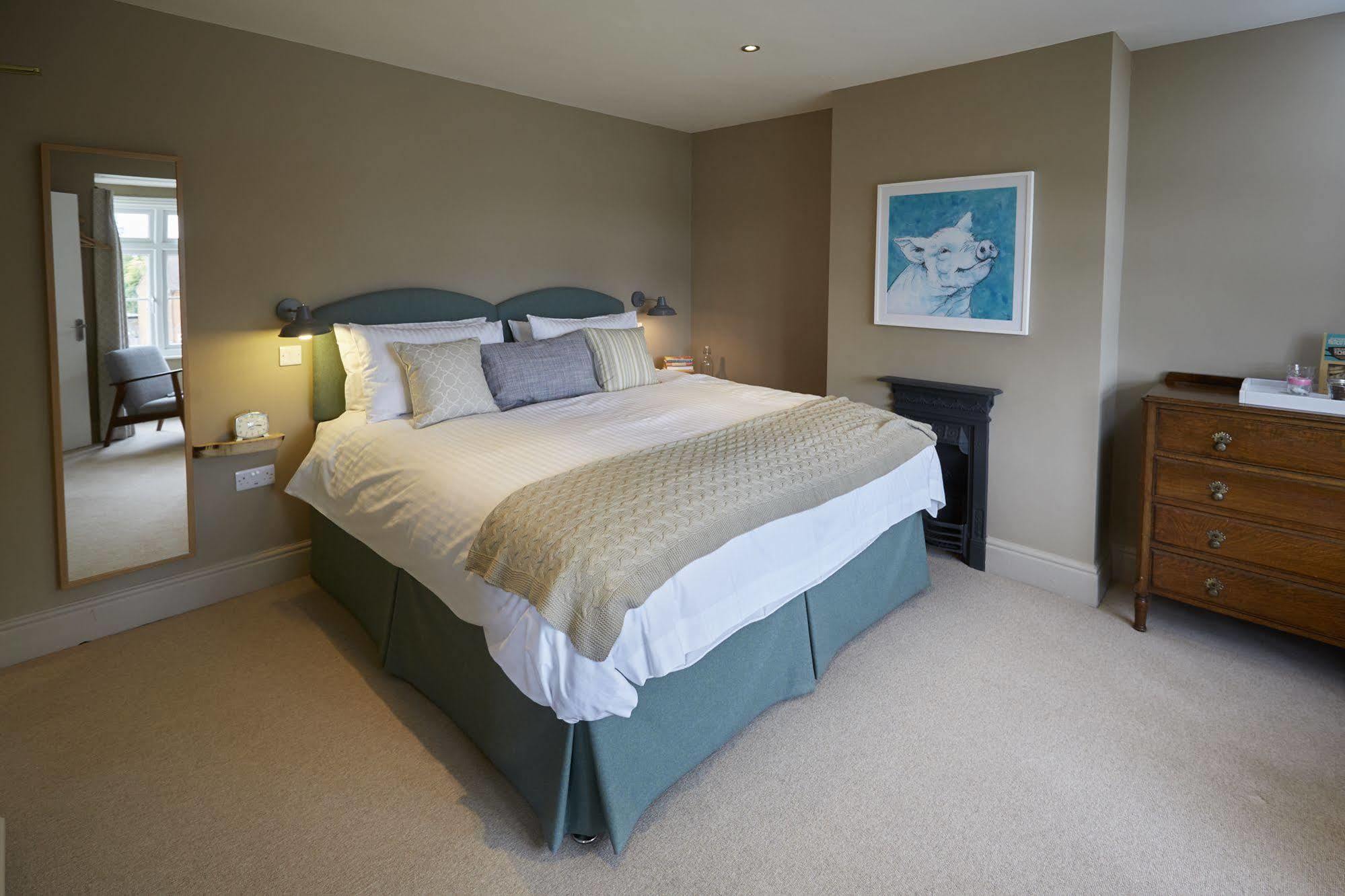 Lyndhurst House Luaran gambar