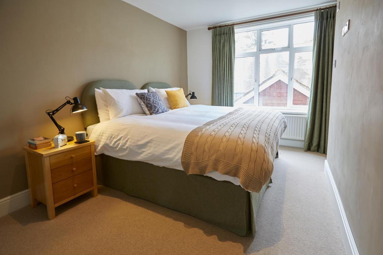 Lyndhurst House Luaran gambar